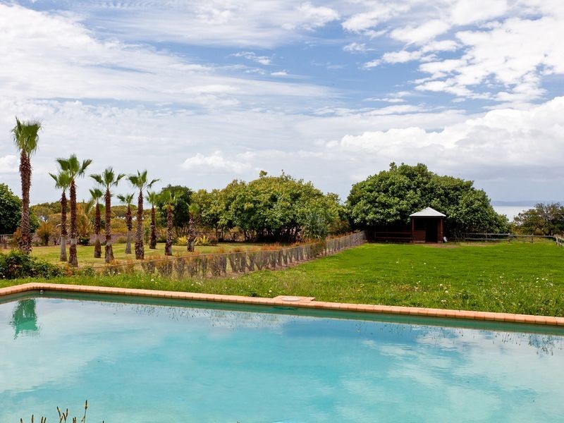 211 Main Road, Wellington Point QLD 4160