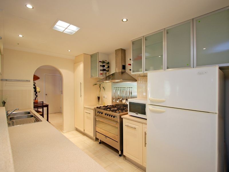 8 Penguin Street, Wellington Point QLD 4160