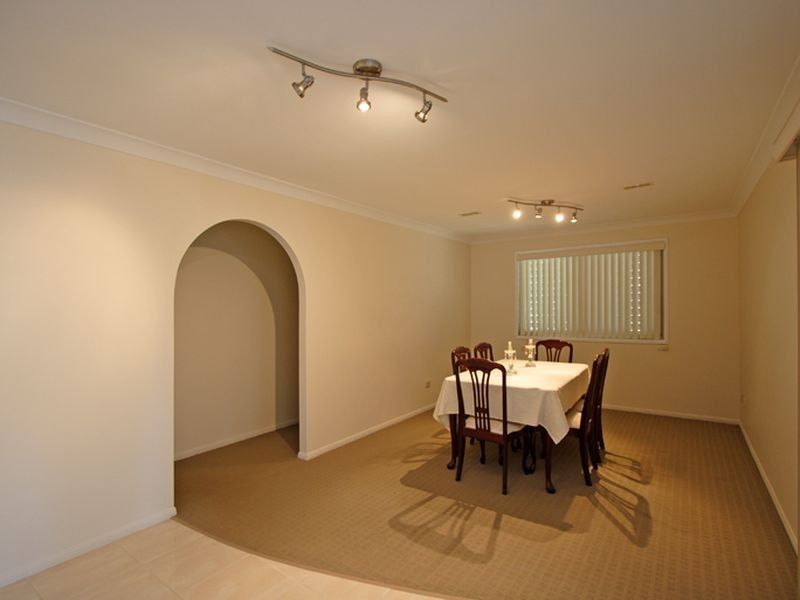 8 Penguin Street, Wellington Point QLD 4160