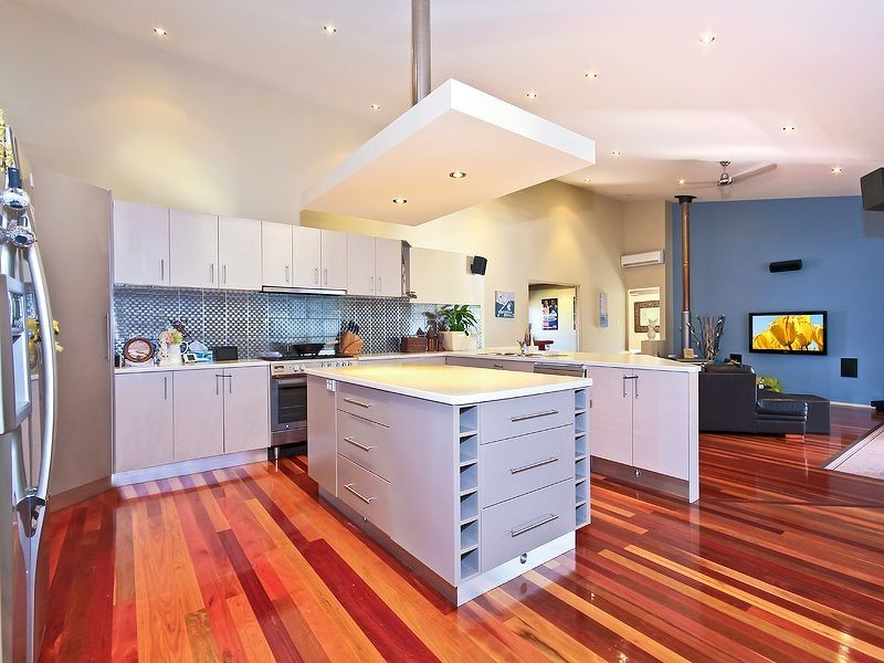 20 Kimbolton Drive, Redland Bay QLD 4165