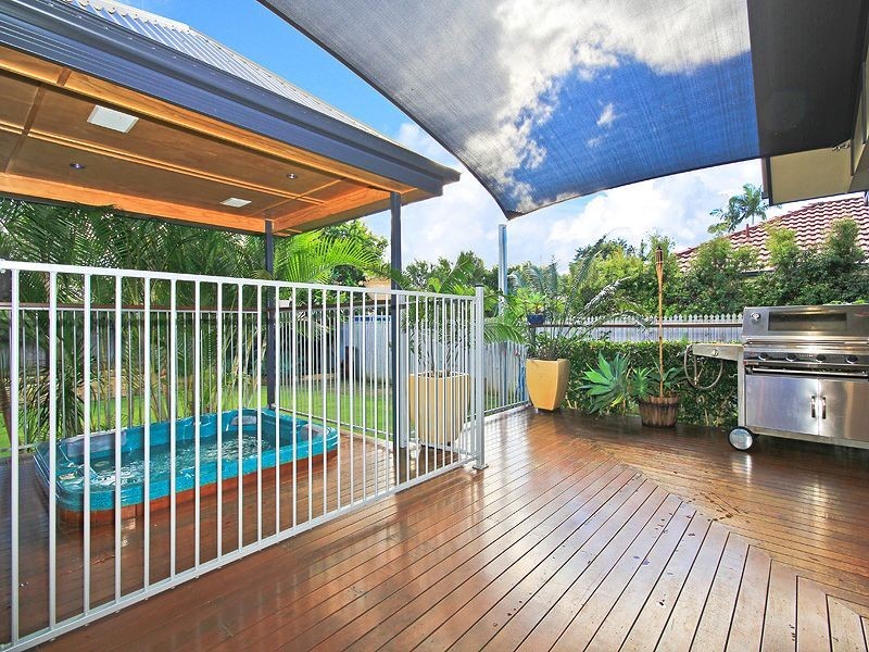 20 Kimbolton Drive, Redland Bay QLD 4165