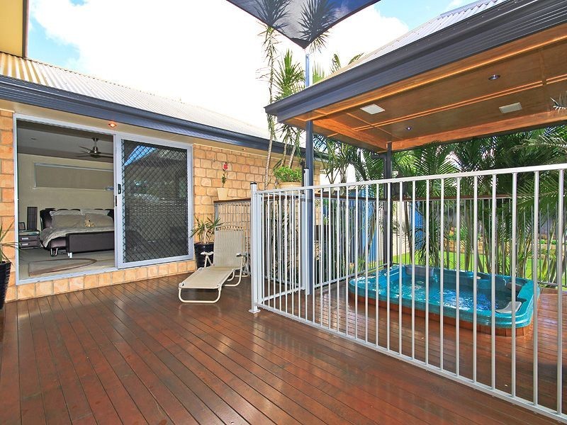 20 Kimbolton Drive, Redland Bay QLD 4165