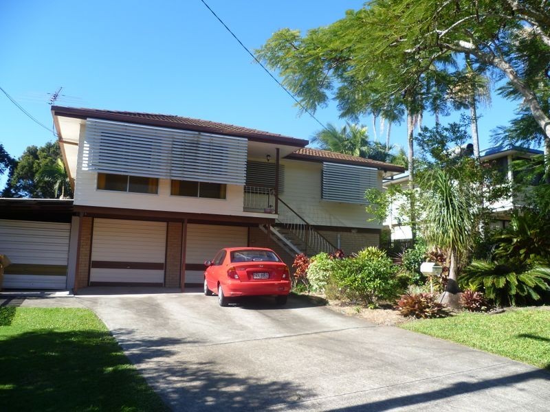 15 Parakeet Street, Birkdale QLD 4159