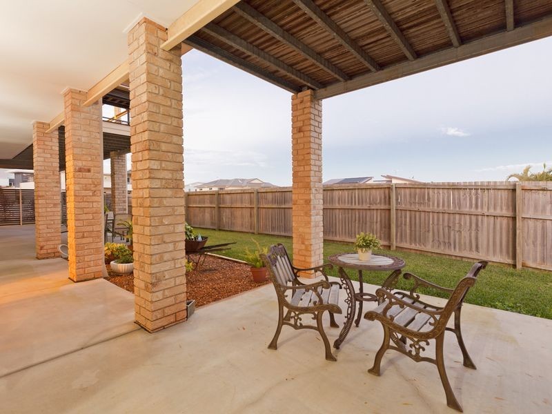 68 Penzance Drive, Redland Bay QLD 4165