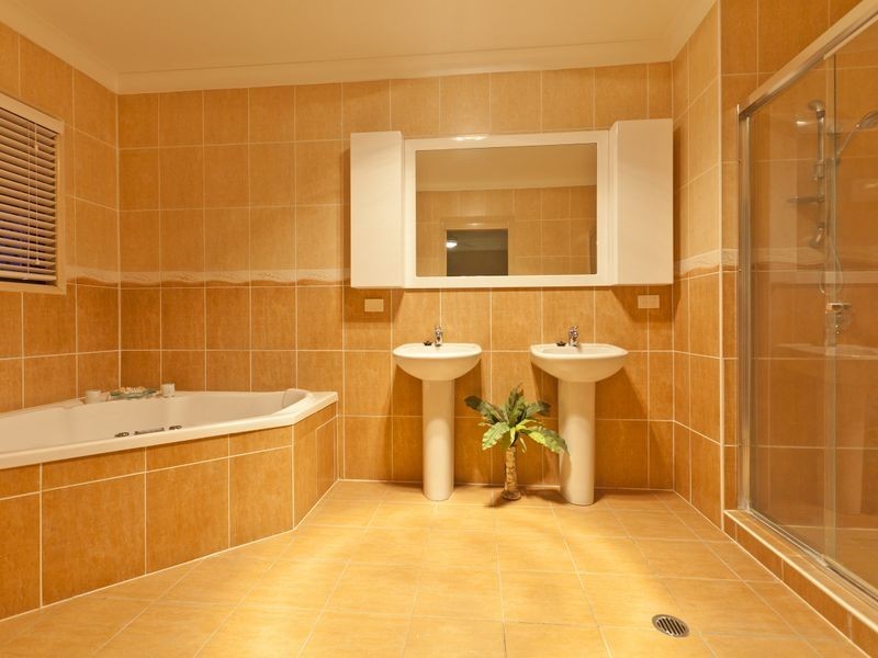 68 Penzance Drive, Redland Bay QLD 4165