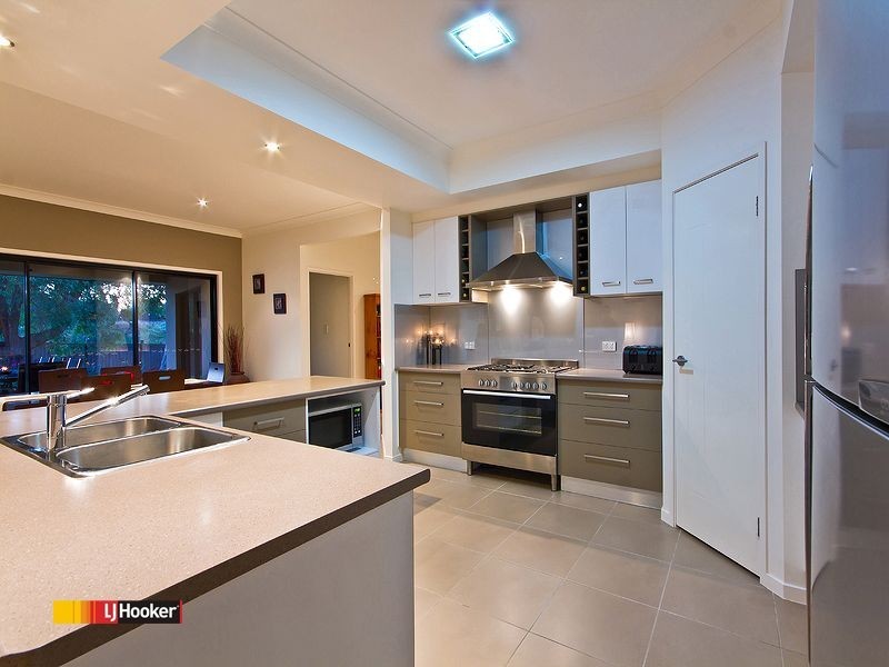54 Hardy Road, Birkdale QLD 4159