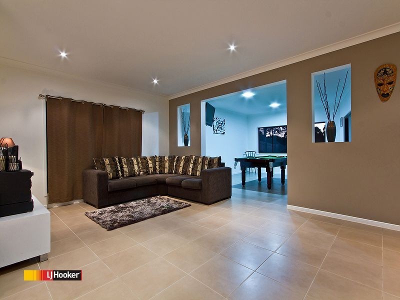 54 Hardy Road, Birkdale QLD 4159