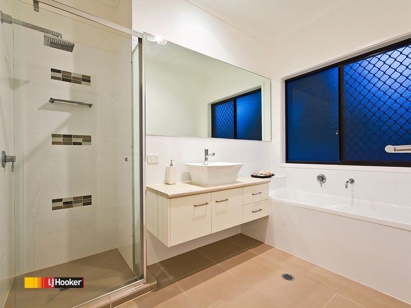 54 Hardy Road, Birkdale QLD 4159