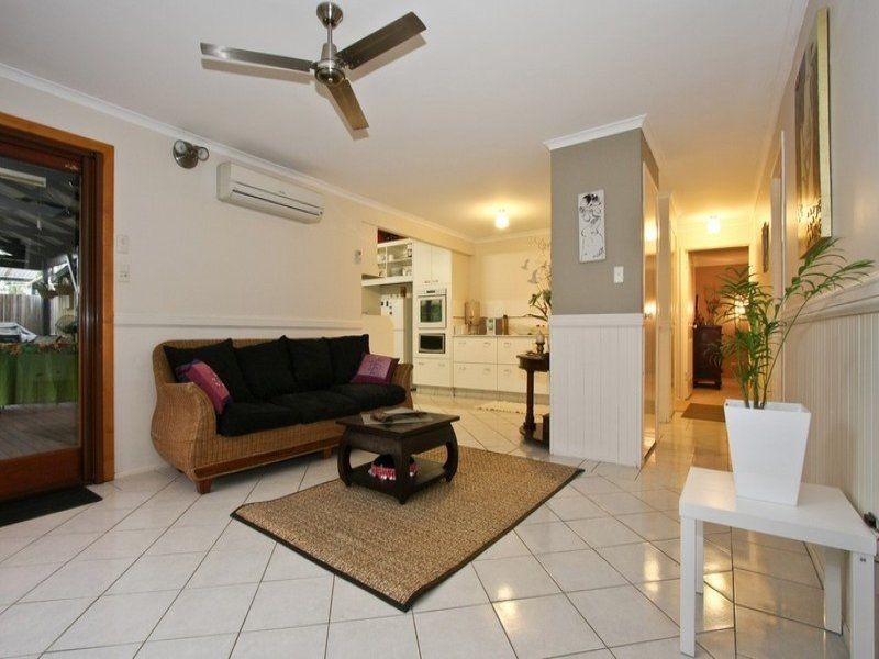 9 Oatberry Crescent, Shailer Park QLD 4128