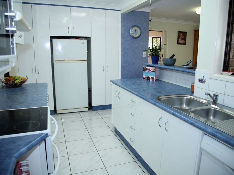 6 Bedford Court, Alexandra Hills QLD 4161