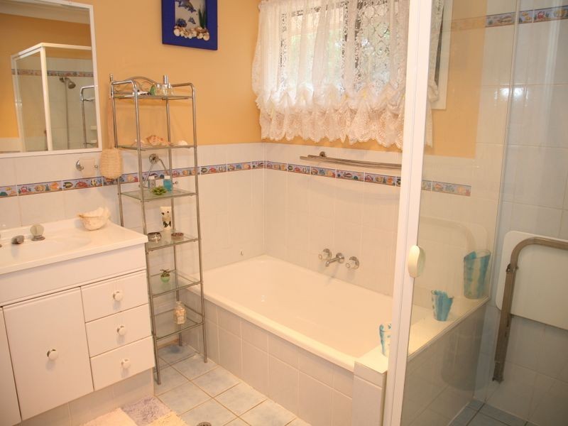 6 Bedford Court, Alexandra Hills QLD 4161