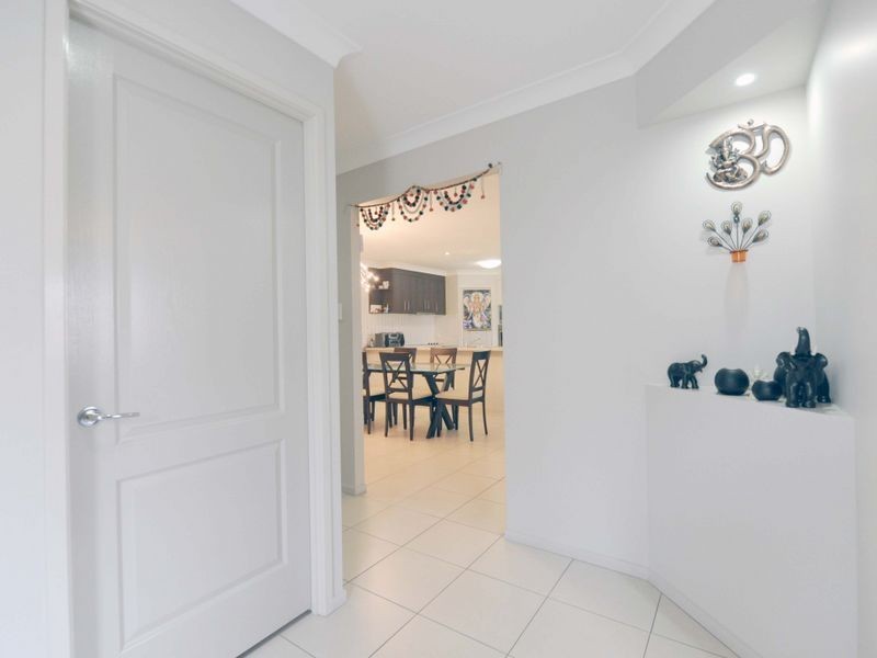 8 Venn Court, Wynnum West QLD 4178