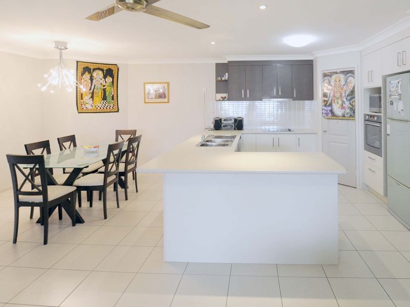 8 Venn Court, Wynnum West QLD 4178