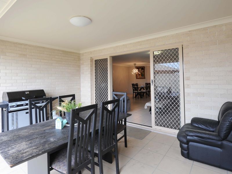 8 Venn Court, Wynnum West QLD 4178