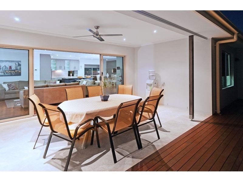 7 Feathertail Place, Wakerley QLD 4154