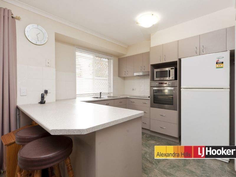 17 Ibrox Court, Regents Park QLD 4118