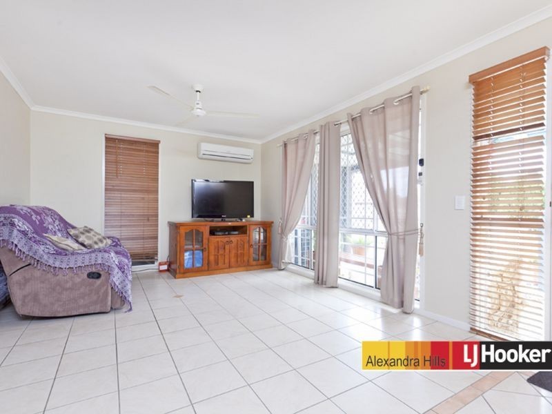 17 Ibrox Court, Regents Park QLD 4118