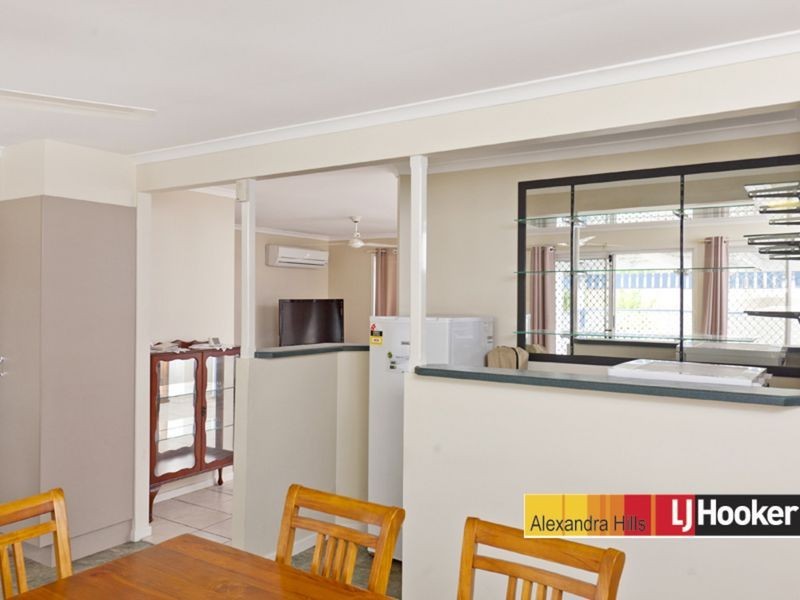 17 Ibrox Court, Regents Park QLD 4118