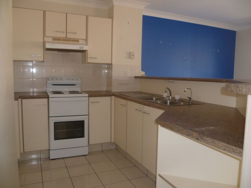 4/4 Bushmead Street, Nerang QLD 4211