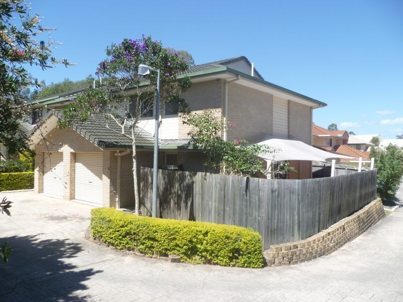 4/4 Bushmead Street, Nerang QLD 4211