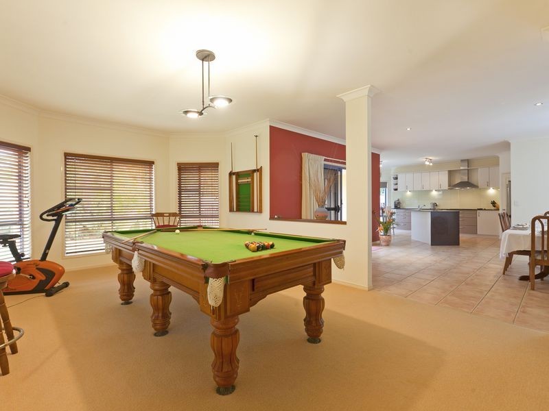 12 Dennison Court, Redland Bay QLD 4165