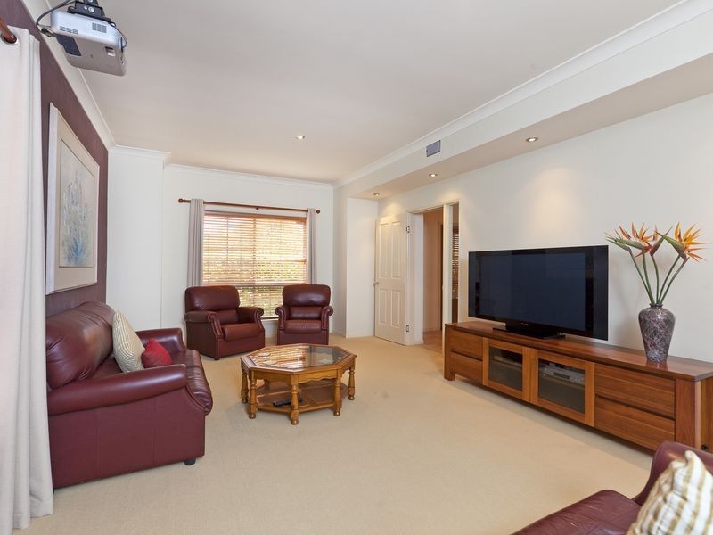 12 Dennison Court, Redland Bay QLD 4165