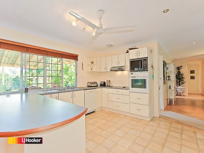 11 Azalea Street, Redland Bay QLD 4165