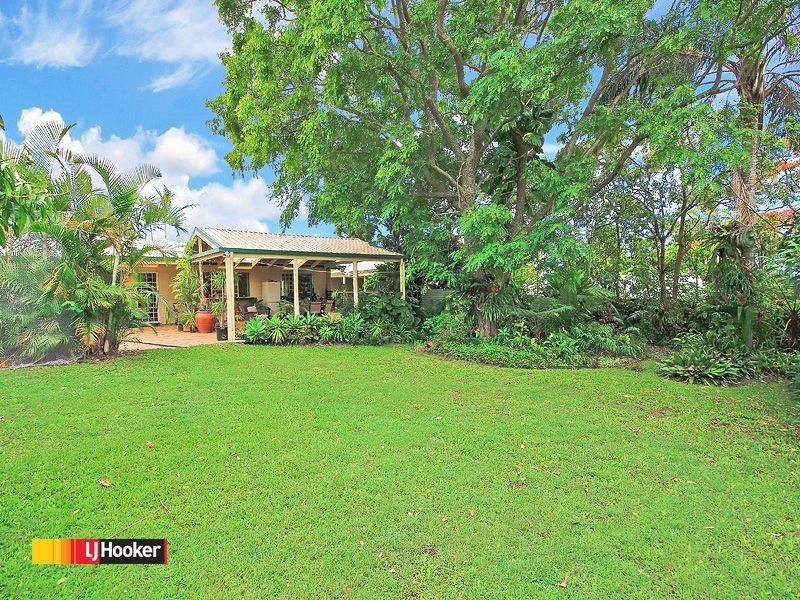 11 Azalea Street, Redland Bay QLD 4165