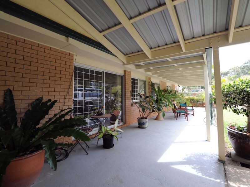11 Azalea Street, Redland Bay QLD 4165