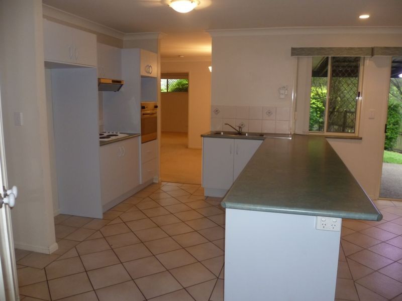 26 Pamela Street, Wynnum West QLD 4178