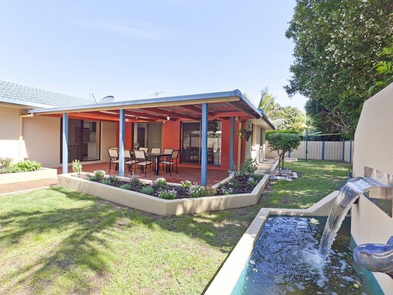 5 Sandra Court, Redland Bay QLD 4165