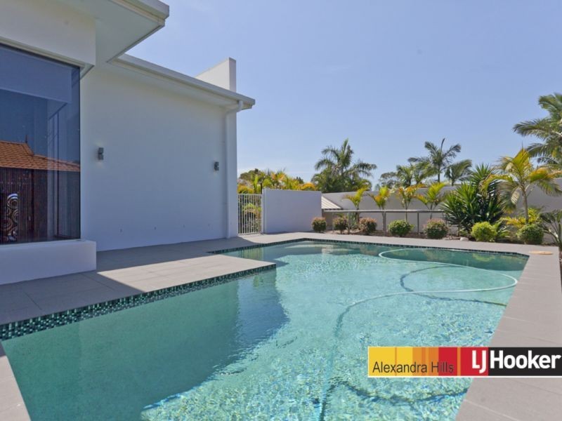 2 Highland Street, Redland Bay QLD 4165