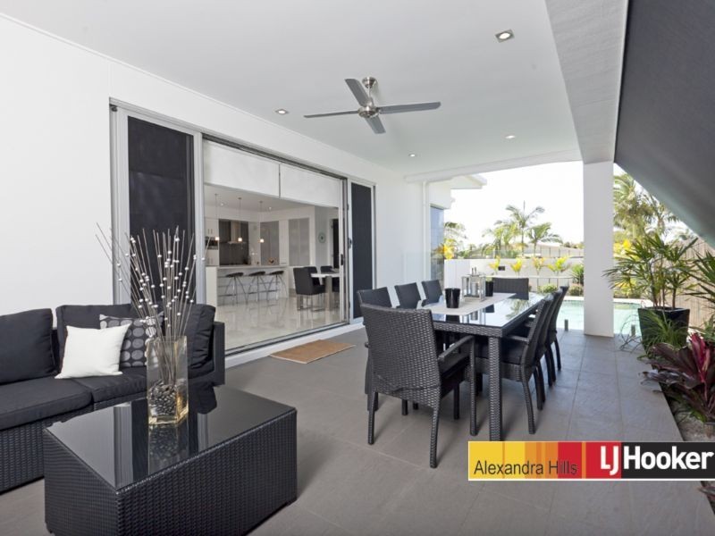 2 Highland Street, Redland Bay QLD 4165