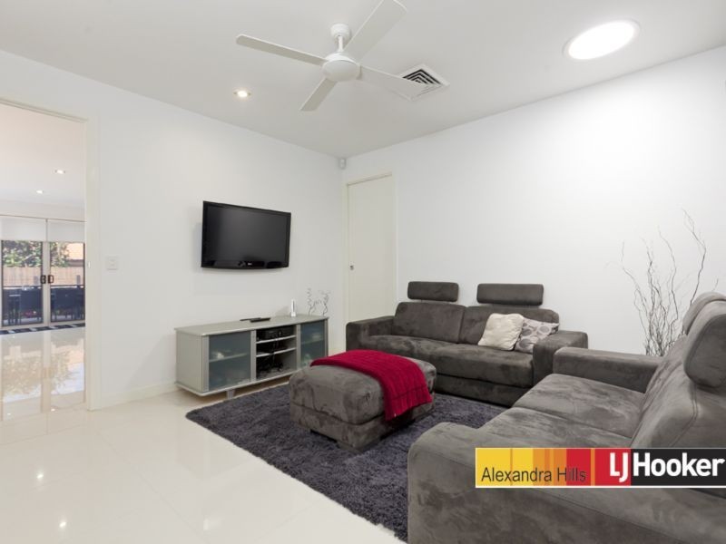 2 Highland Street, Redland Bay QLD 4165