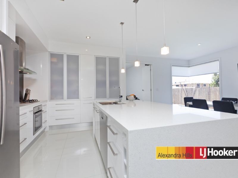 2 Highland Street, Redland Bay QLD 4165