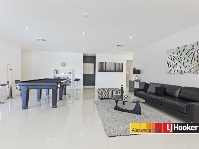 2 Highland Street, Redland Bay QLD 4165