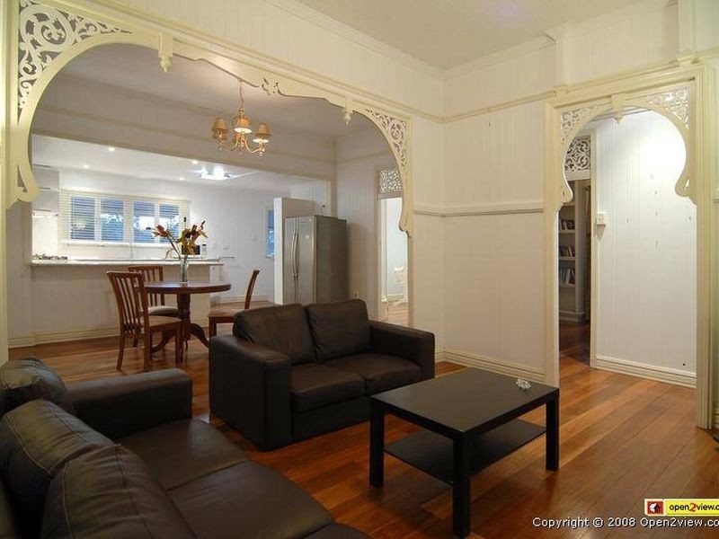 2 Keppell Street, Birkdale QLD 4159