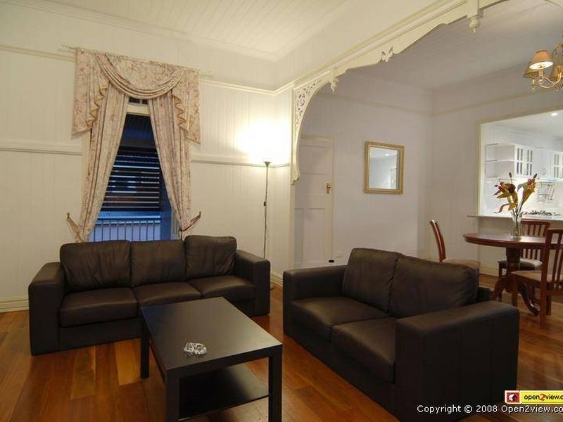 2 Keppell Street, Birkdale QLD 4159