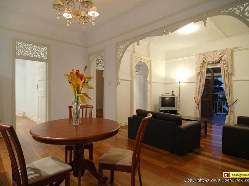 2 Keppell Street, Birkdale QLD 4159