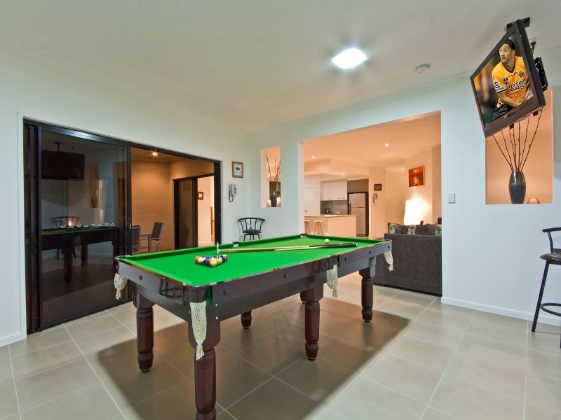 54 Hardy Road, Birkdale QLD 4159