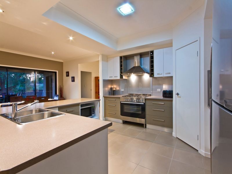 54 Hardy Road, Birkdale QLD 4159