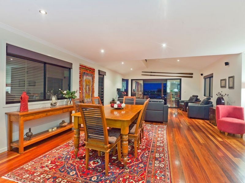 4 Cowley Street, Ormiston QLD 4160