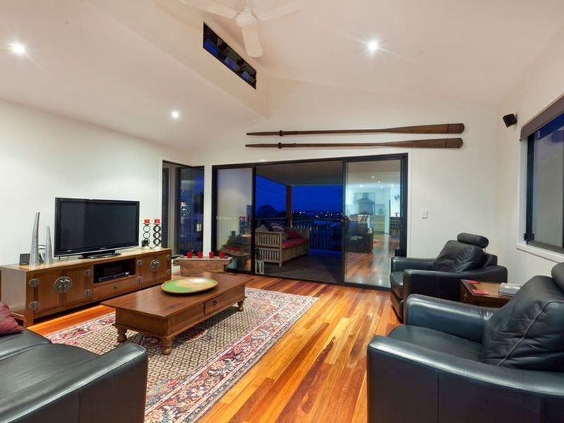 4 Cowley Street, Ormiston QLD 4160