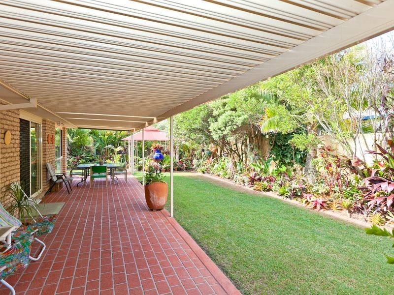 32 Marjorie Buckler Avenue, Redland Bay QLD 4165