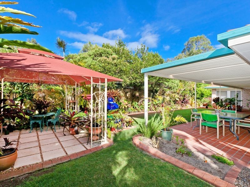 32 Marjorie Buckler Avenue, Redland Bay QLD 4165