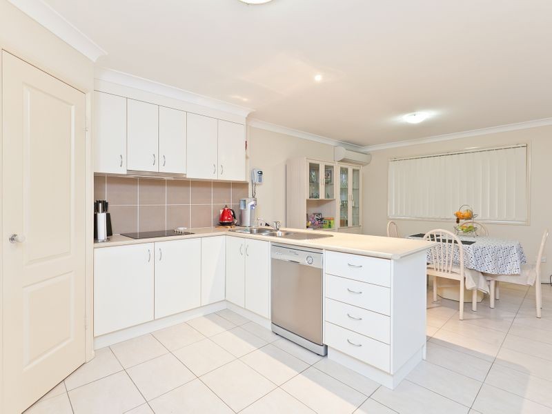10 Scampi Place, Redland Bay QLD 4165