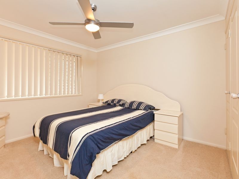10 Scampi Place, Redland Bay QLD 4165