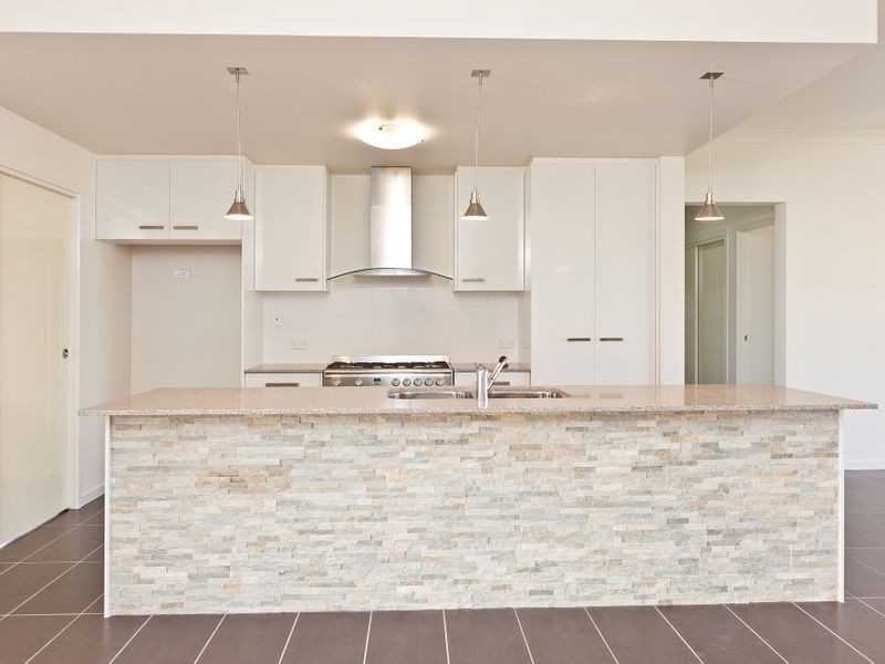 10 Tarvin Close, Wellington Point QLD 4160