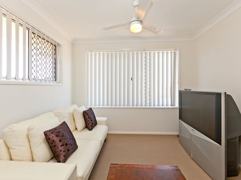 12 Gilchrist Street, Wellington Point QLD 4160