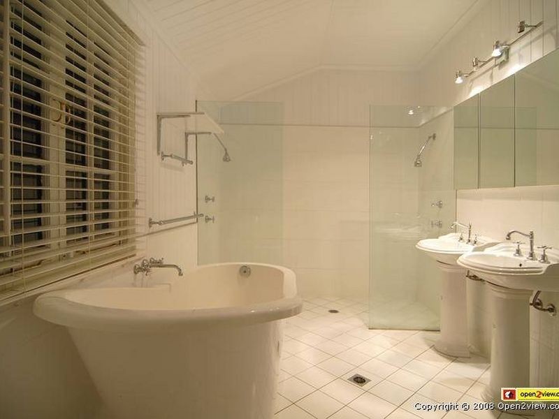 2 Keppell Street, Birkdale QLD 4159